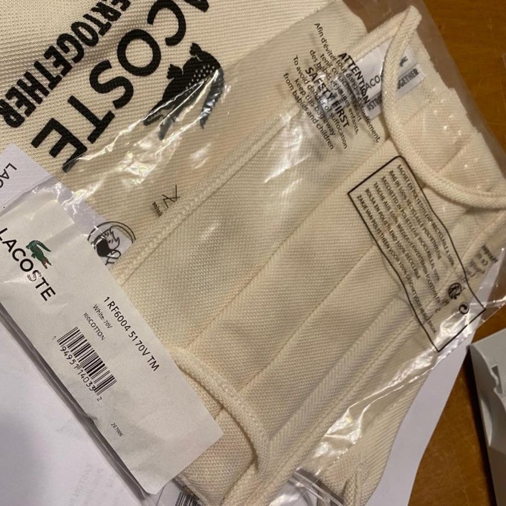 2 - Lacoste Cotton Piqué Face Masks, Sealed - Picture 4 of 5